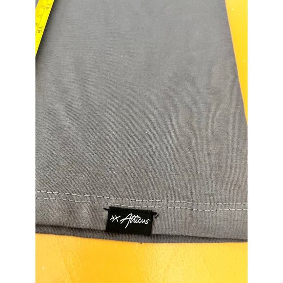 Atticus Don’t Promise To Live Forever Gray Short Sleeve Graphic Tee Size Small - Picture 9 of 9